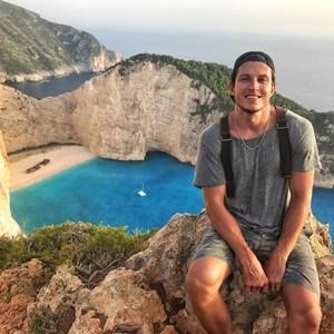 Meet your Posher, Jj